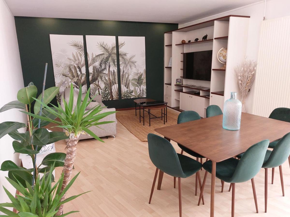 Le Peyrot*** Coeur De Ville 55M² Avec Patio Rodez Zewnętrze zdjęcie